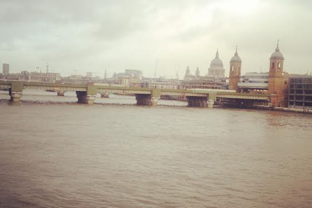 london bridge graduates in wonderland